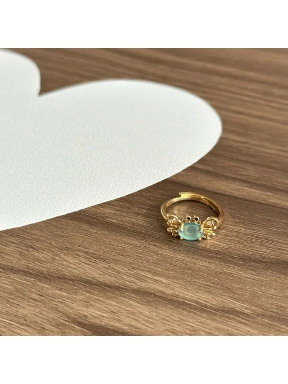 Crab Ring with Blue Gemstone Q51